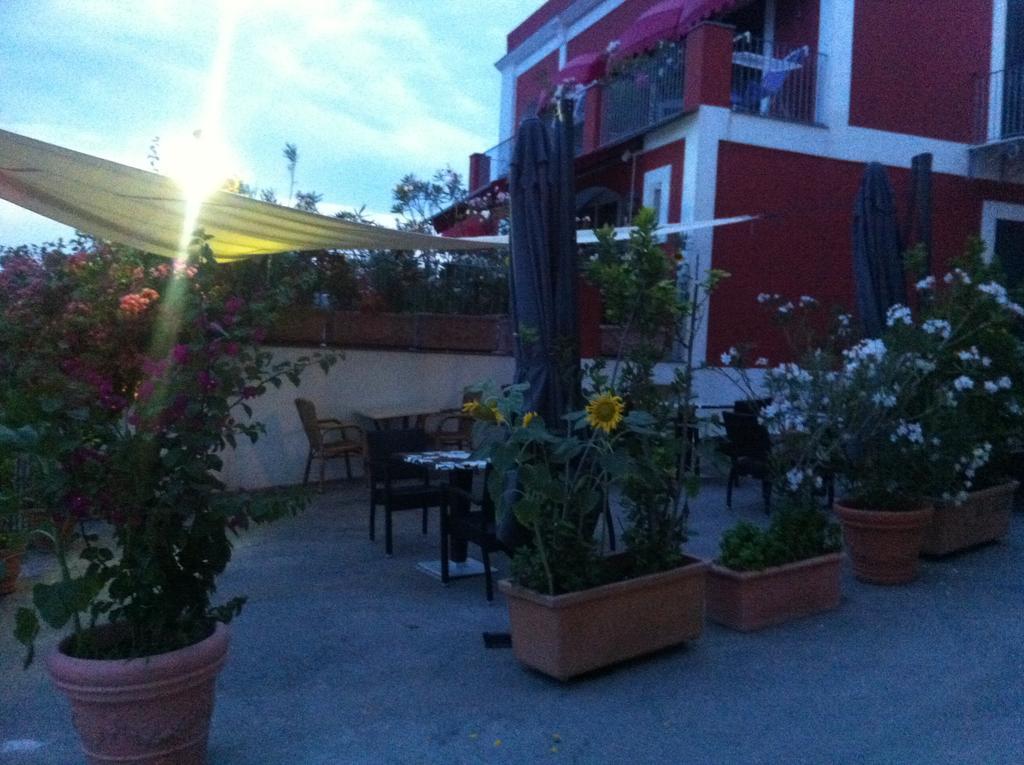 Hotel Villa Iulia Βεντοτένε Εξωτερικό φωτογραφία