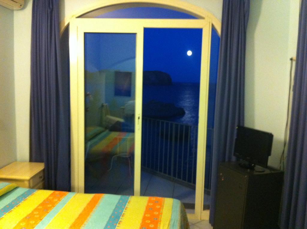 Hotel Villa Iulia Βεντοτένε Εξωτερικό φωτογραφία