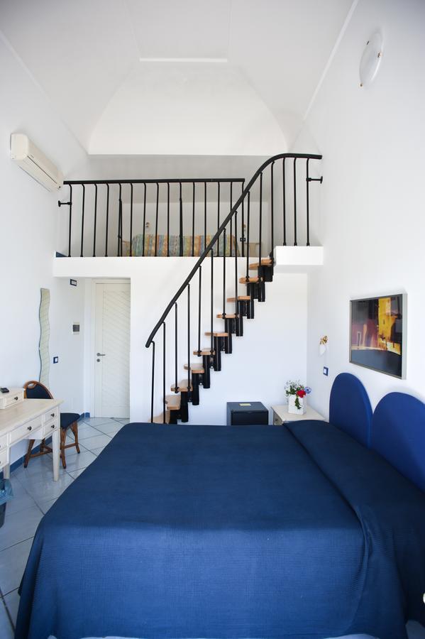 Hotel Villa Iulia Βεντοτένε Εξωτερικό φωτογραφία